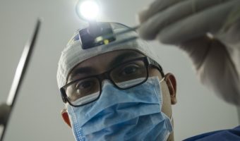 dentist-operation-teeth-lamp