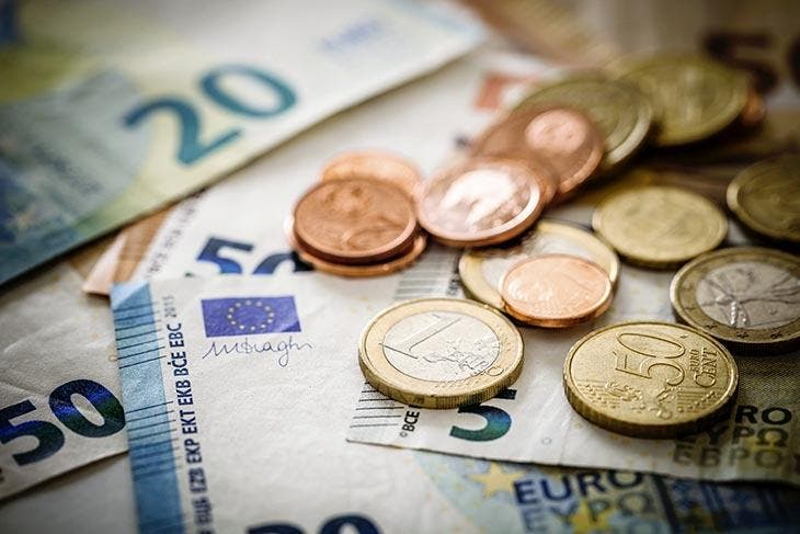 A perfect idea for anyone who received money as a gift at Christmas: here's where to put it 3 Coins and banknotes