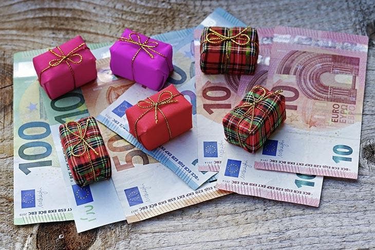 Money as a Christmas gift
