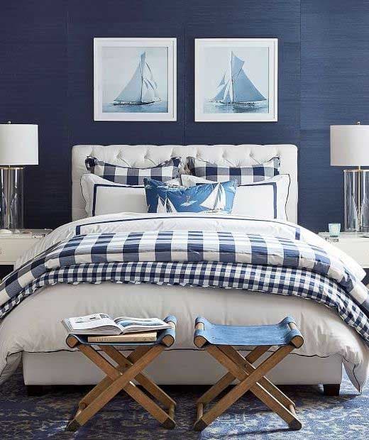 A nautical theme in the bedroom