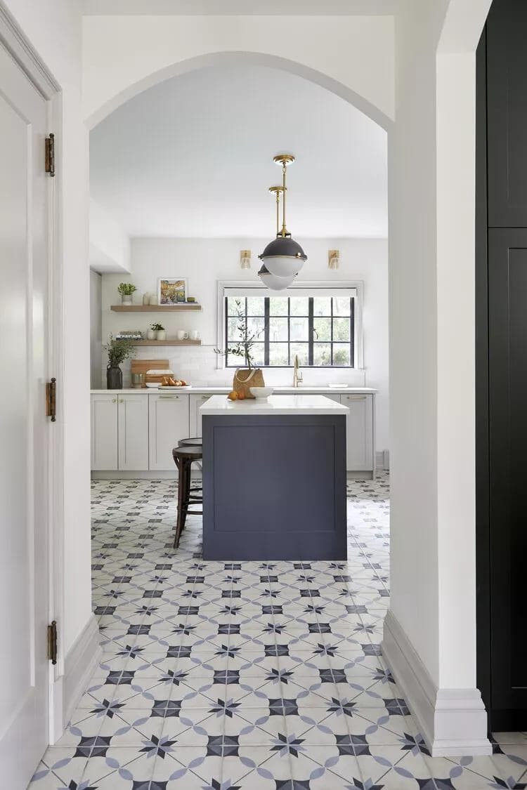 Kitchen tiles with blue