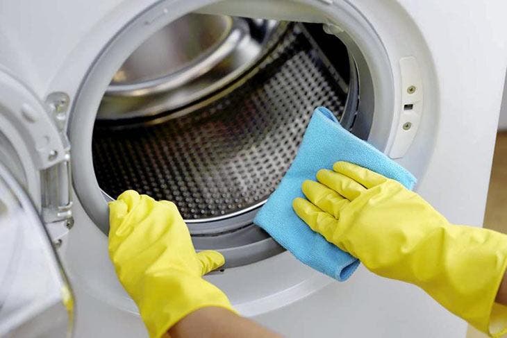 Cleaning washing machine